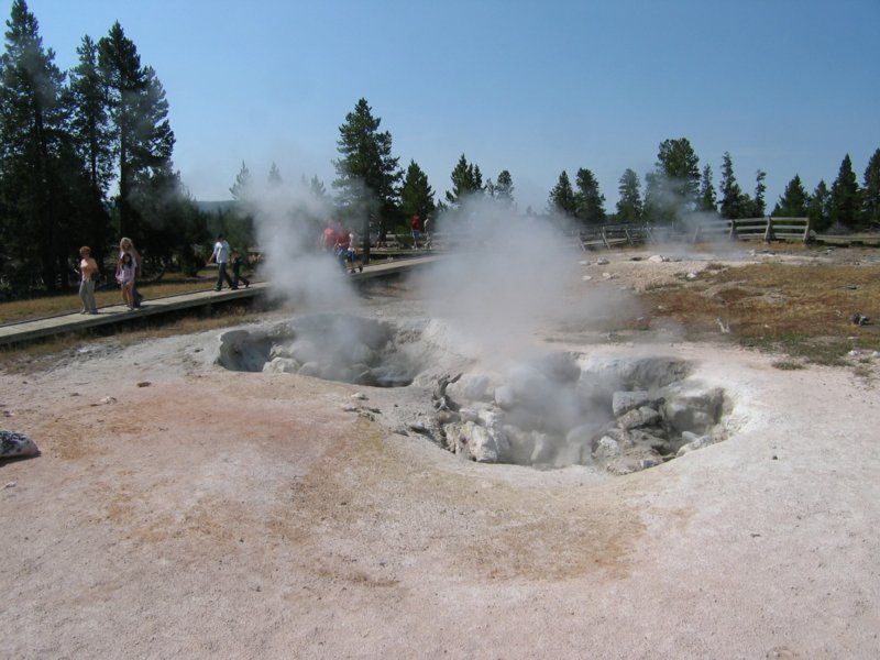 Earthquake caused this new geyser in Yellowstone