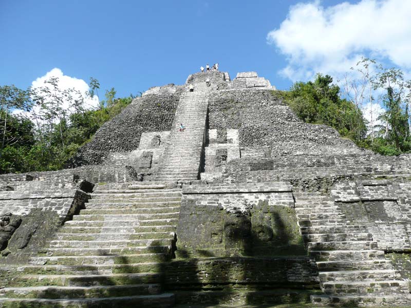 Lamanai pyramid